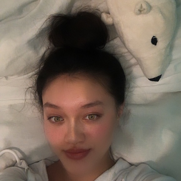 Meet your Posher, Amanda - Picture 1 of 1